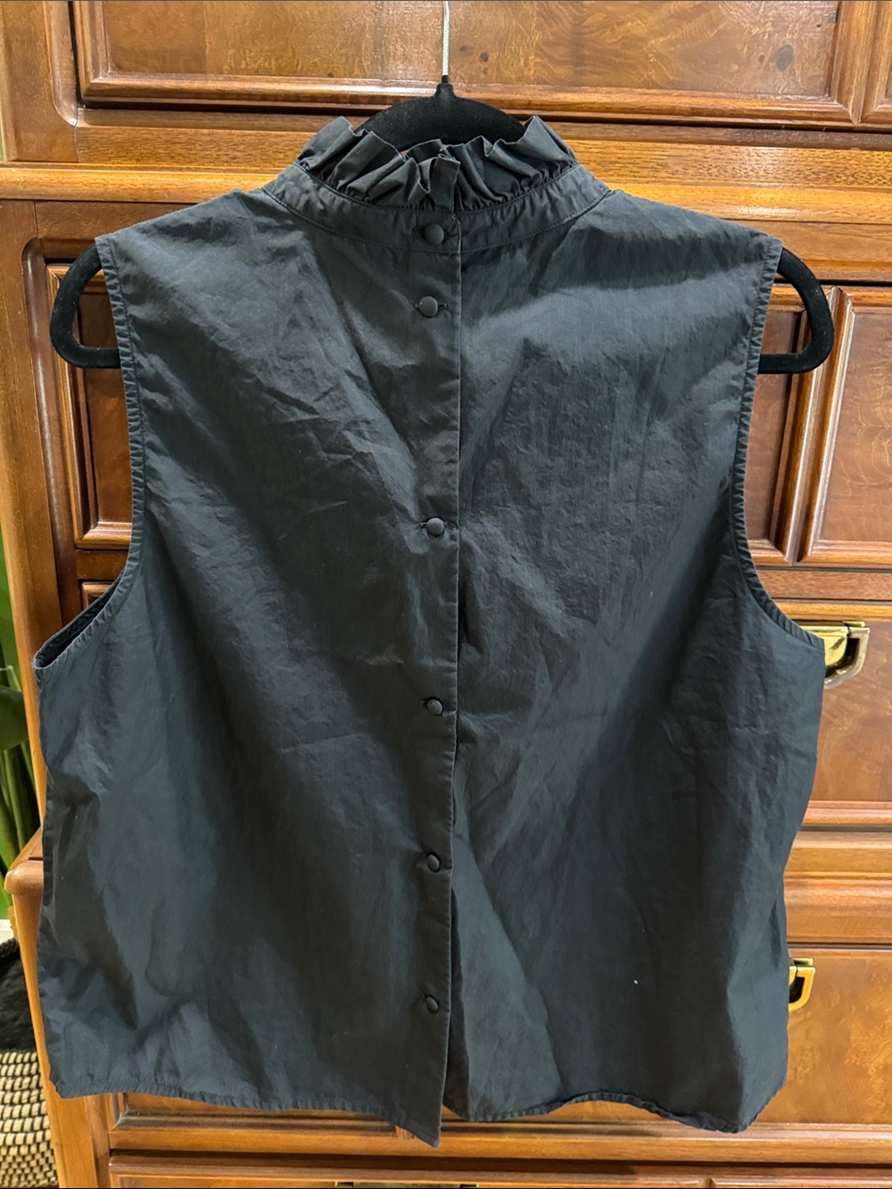 Frame Denim Black Sleeveless Ruffle Mock Neck sleeveless top - Picture 4 of 5